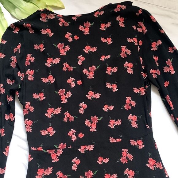 🌺MISSGUIDED Black Floral Ruffle Faux Wrap Dress🌺 - Picture 10 of 12